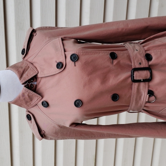 Burberry Antique Rose Iridescent Trench Coat - Picture 4 of 14